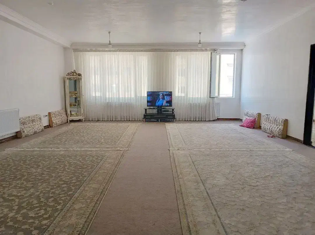 اجاره آپارتمان ۱۴۰ متری تک واحدی پشت سپاه نورگیر|اجارهٔ آپارتمان|اسلامآباد غرب, |دیوار