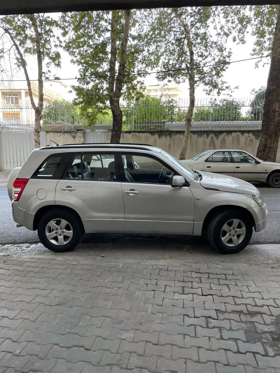 سوزوکی ویتارا دنده ای|خودرو سواری و وانت|گرگان, |دیوار