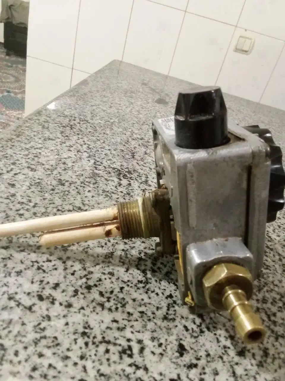 شیر کنترل وریگلاتور آبگرمکن مخزنی|آبگرمکن، پکیج، شوفاژ|سجاس رود, |دیوار