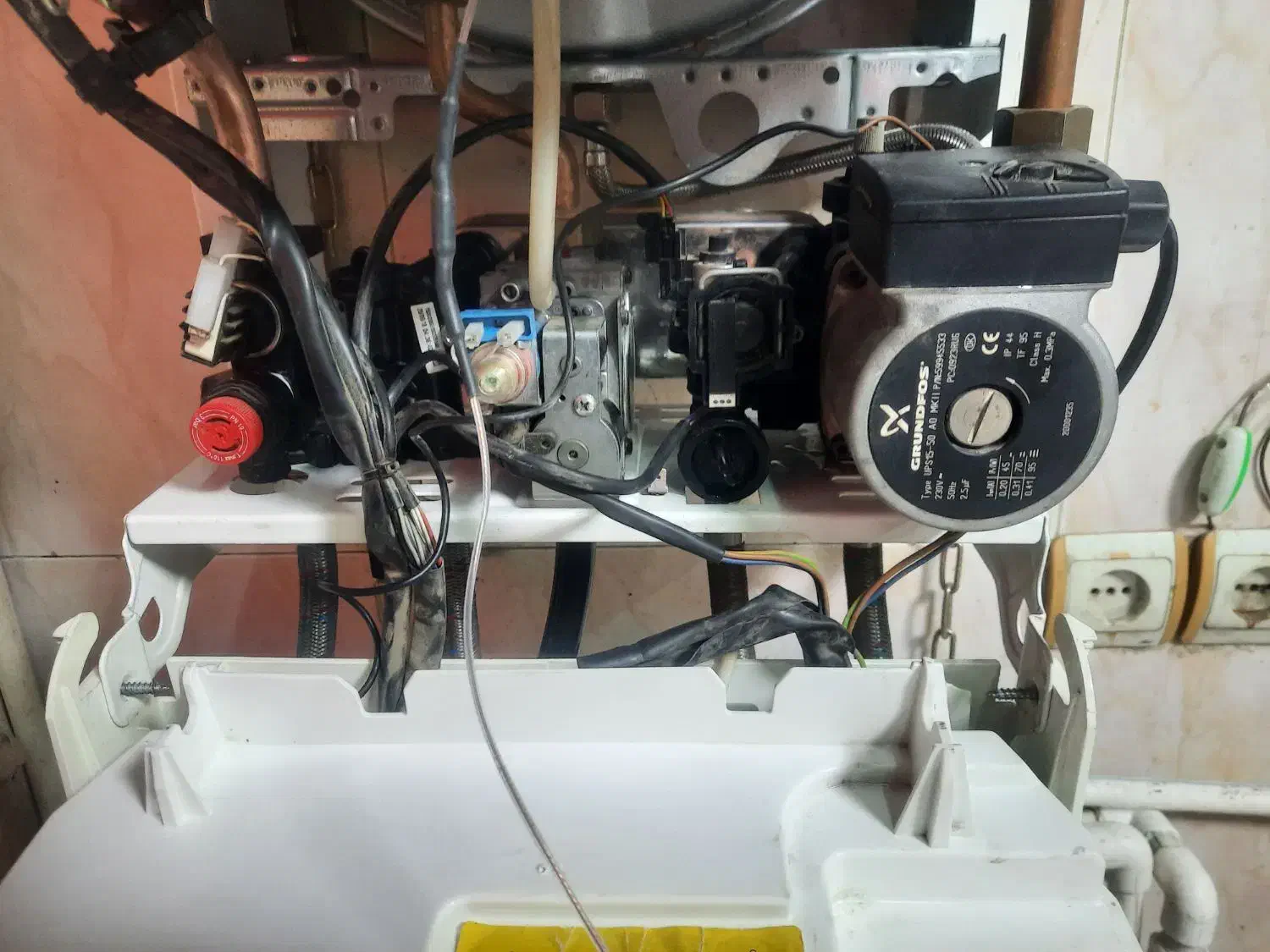 پکیج پرلا پرو 28 هزار ایتالیایی|آبگرمکن، پکیج، شوفاژ|کهریزک, |دیوار