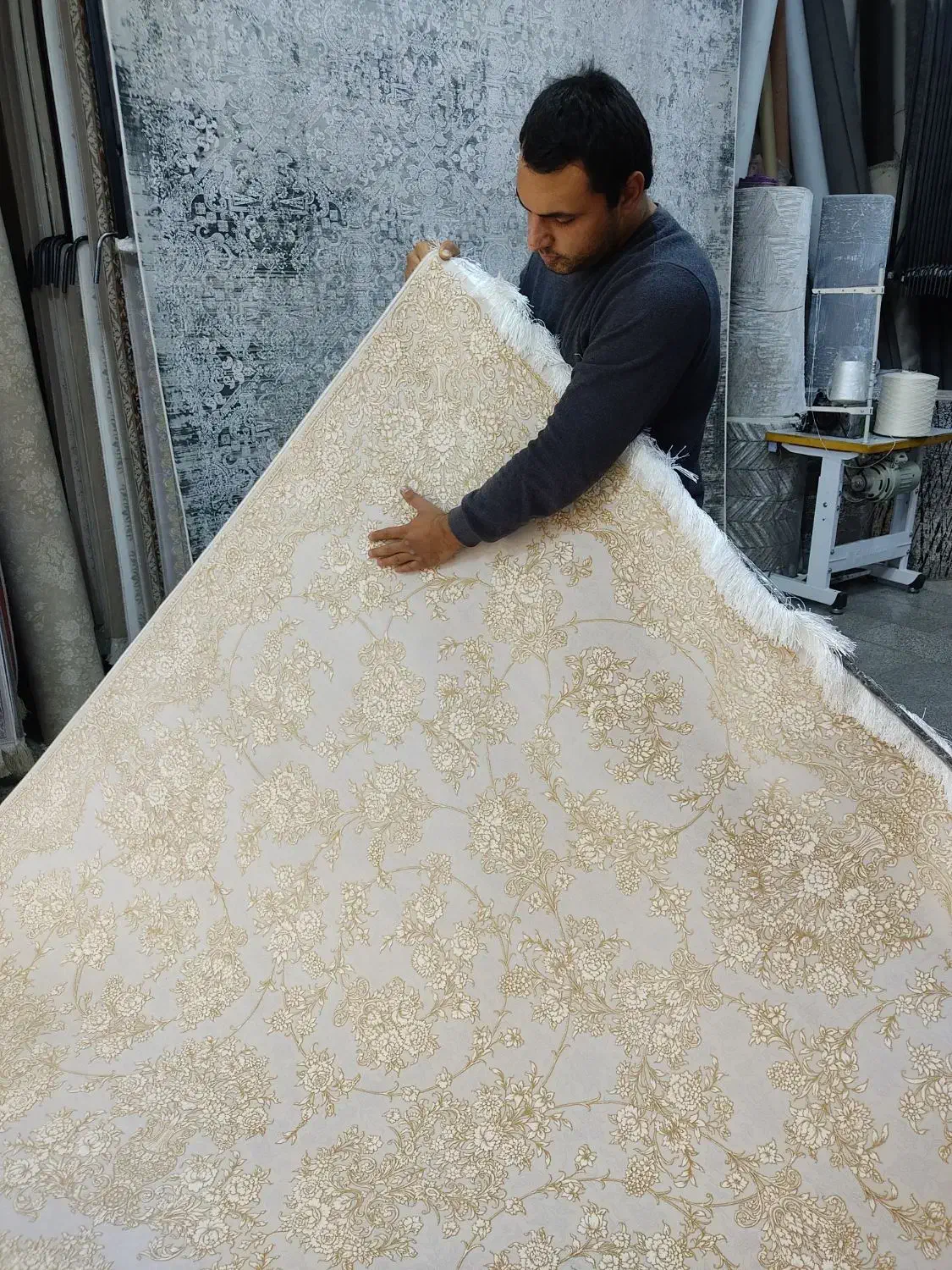 فرش۱۲۰۰شانه بدون حاشیه نخ ترک|فرش|قدس, شهر‌قدس|دیوار