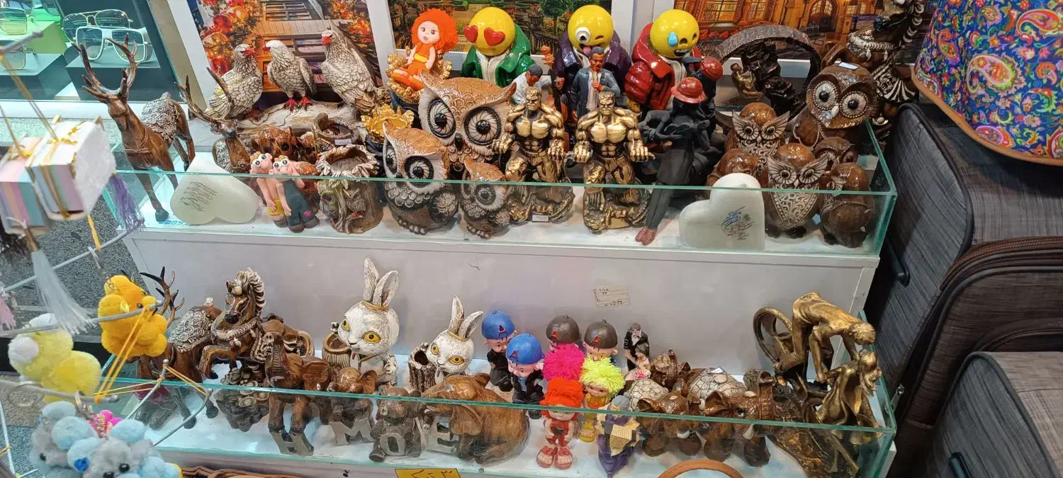 واگذاری مغازه کیف و لوازم دکوری|اجارهٔ مغازه و غرفه|مشهد, چهارباغ|دیوار