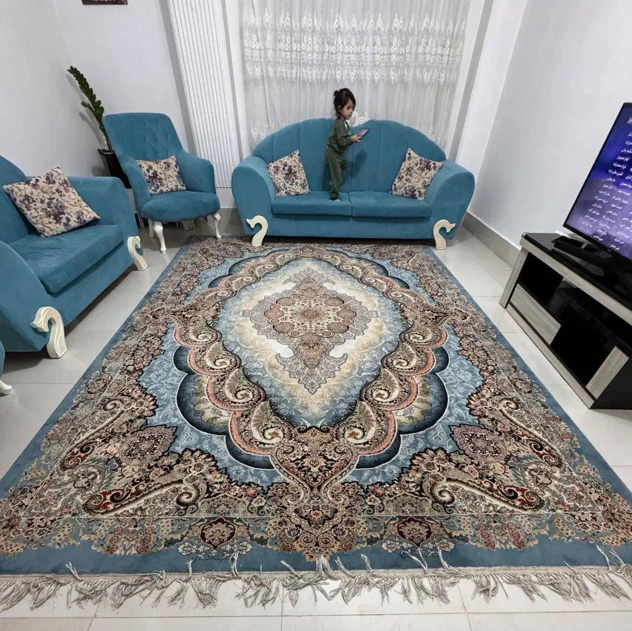 فروش مبلمان و فرش و میز وسط و عسلی|مبلمان خانگی و میز عسلی|رشت, فلسطین|دیوار