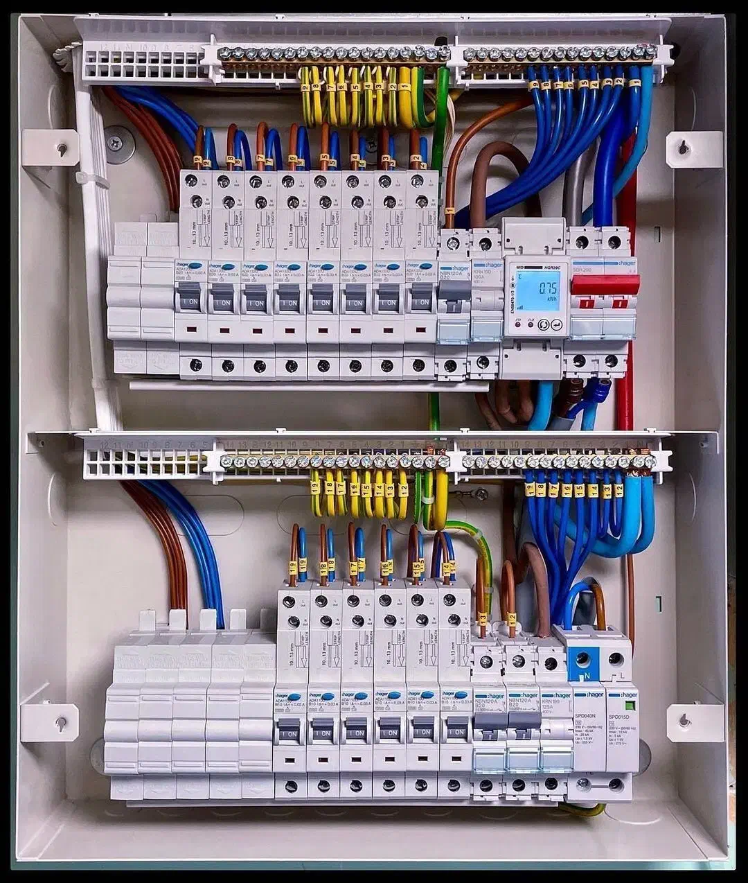 برقکاری / رفع اتصالی / تمام فاز های پردیس|خدمات پیشه و مهارت|پردیس, فاز ۲|دیوار