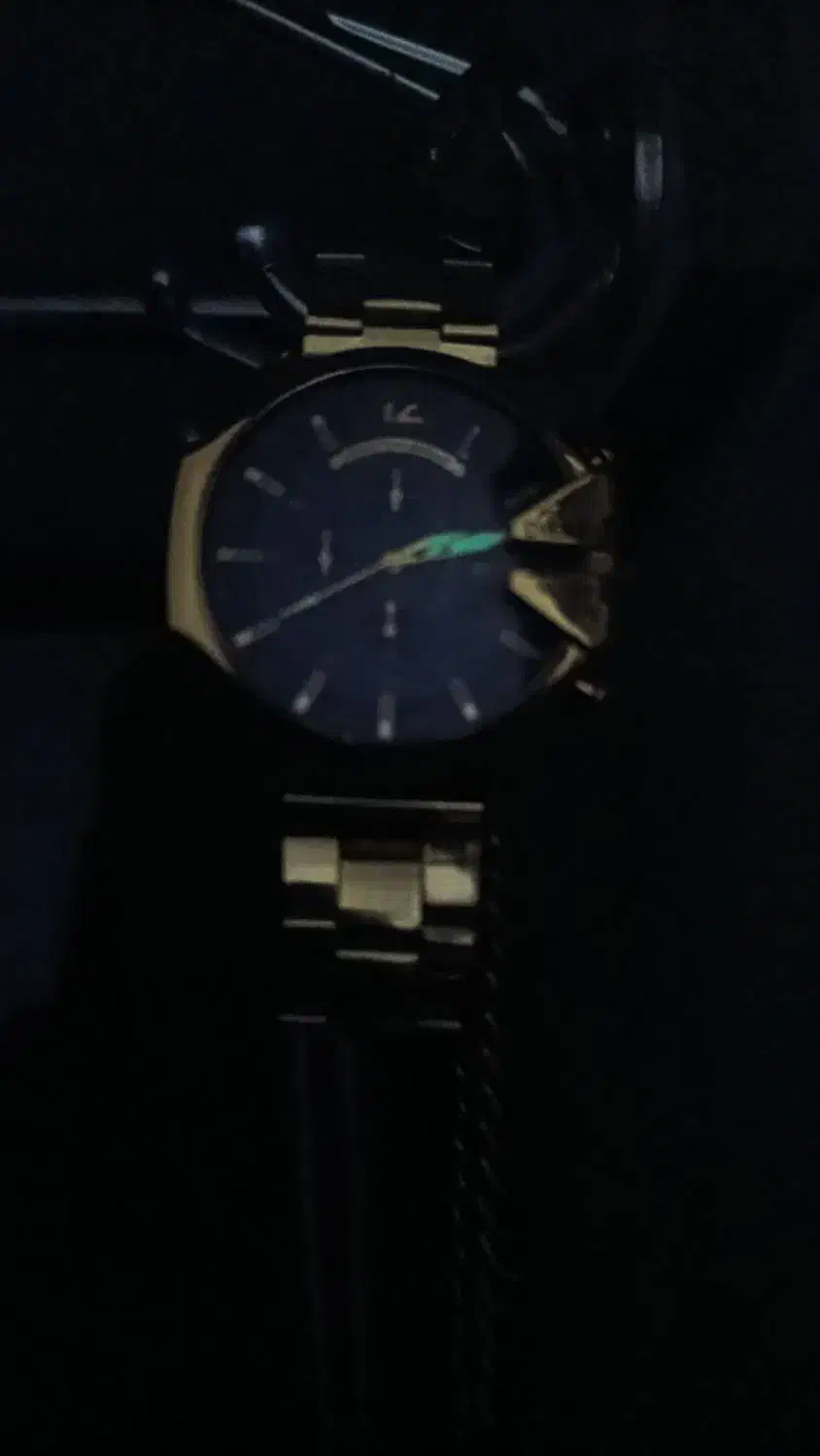 ساعت شاخدار طلایی|ساعت|دهدشت, |دیوار