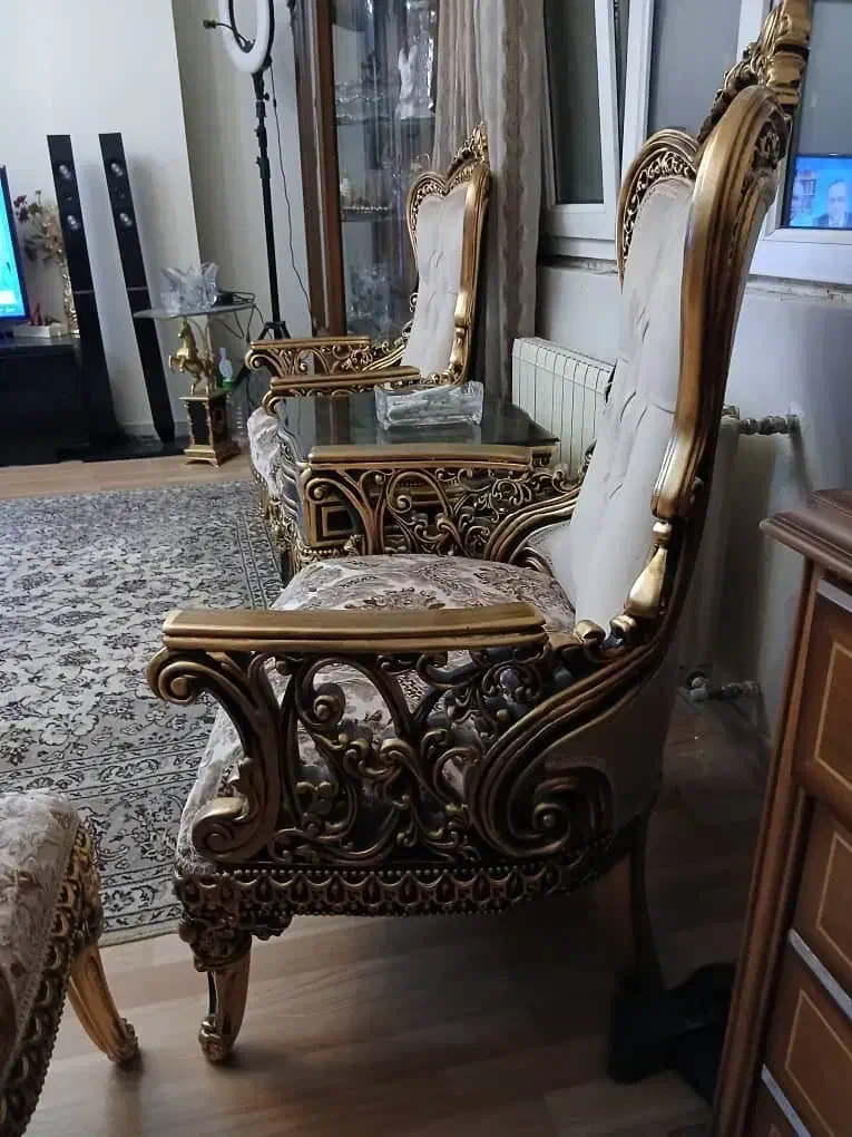 مبل سلطنتی با عسلی دو نفره|مبلمان خانگی و میز عسلی|تهران, سعادتآباد|دیوار