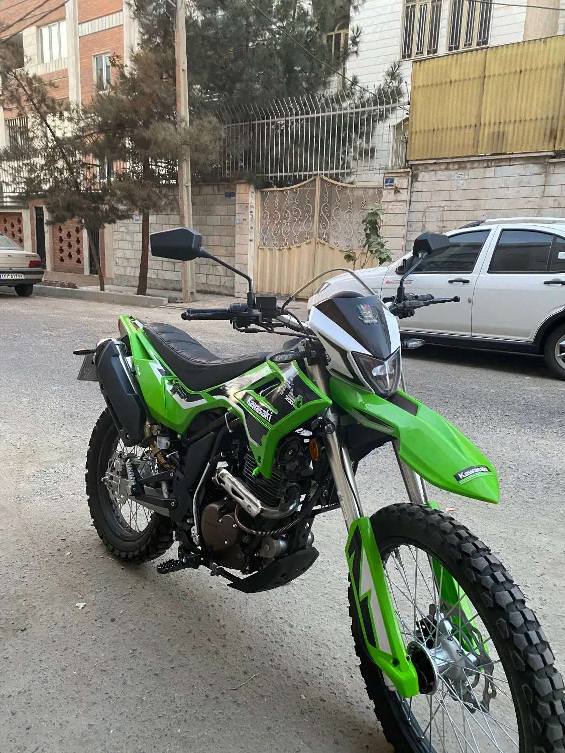 تریل t4 سالم به شرط بدون خط و خش|موتورسیکلت|تهران, تهرانپارس شرقی|دیوار