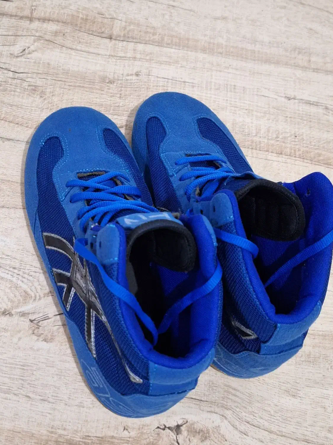 کتونی کشتی|کیف، کفش، کمربند|رشت, آب و برق|دیوار