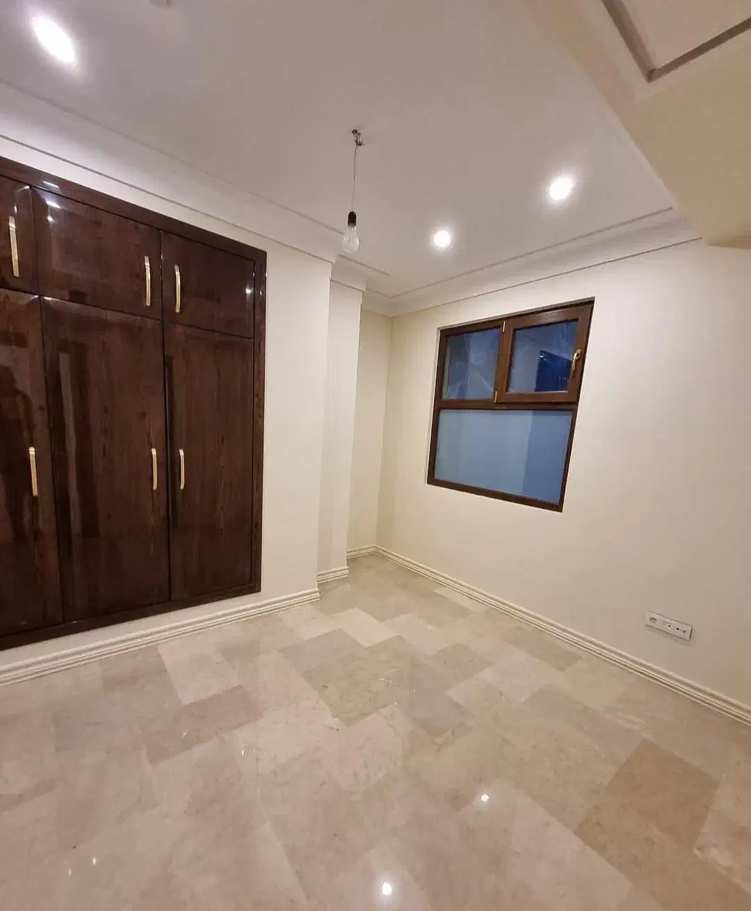 158متر  سعادت آباد  نوساز کلیدنخورده 3خواب مستر