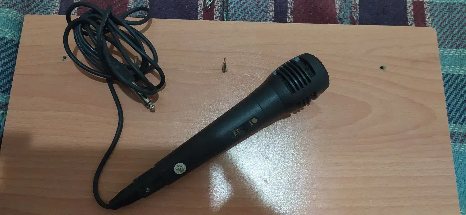 یک عدد میکروفن نو سیم دار|صوتی و تصویری|مبارکه, |دیوار