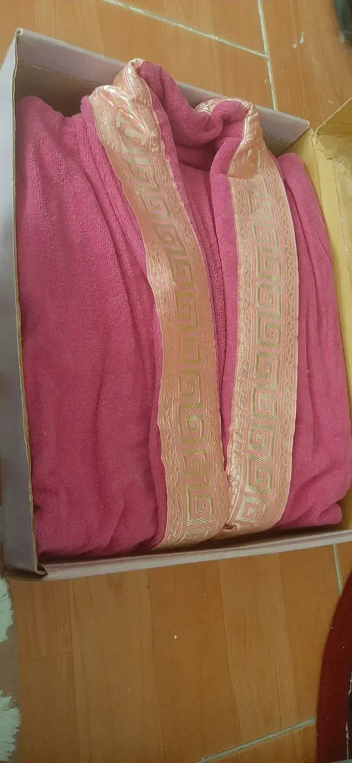 حوله تن پوش زنانه|آرایشی، بهداشتی، درمانی|فولادشهر, B2|دیوار