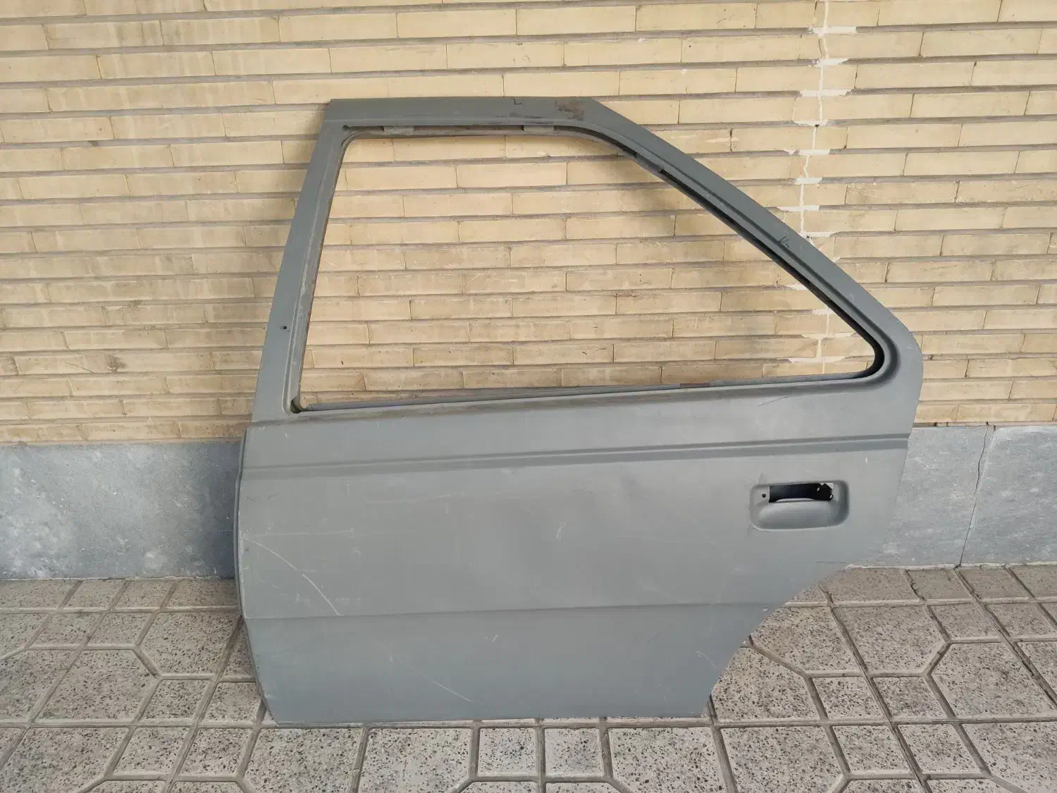 درب ۴۰۵ عقب راست تایوانی|قطعات یدکی و لوازم جانبی|اصفهان, شهید رجایی|دیوار