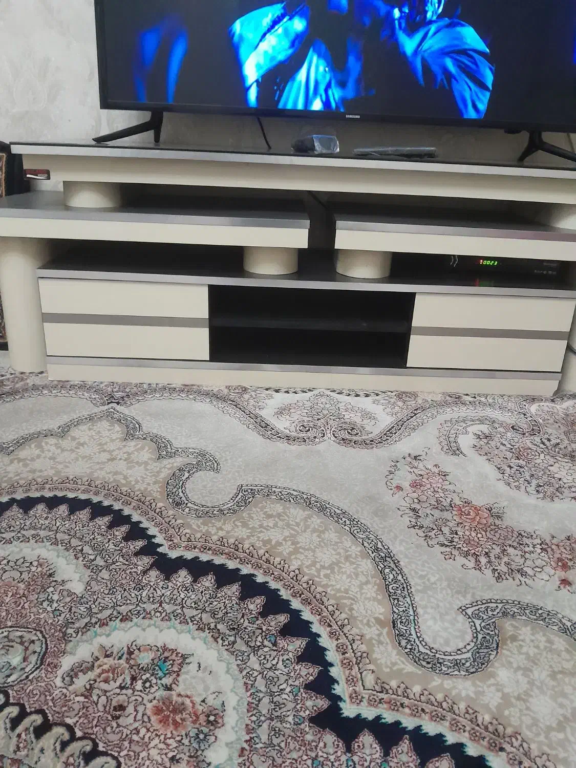 فروش میز تلویزیون در حد نو|میز تلویزیون|تهران, امیریه|دیوار