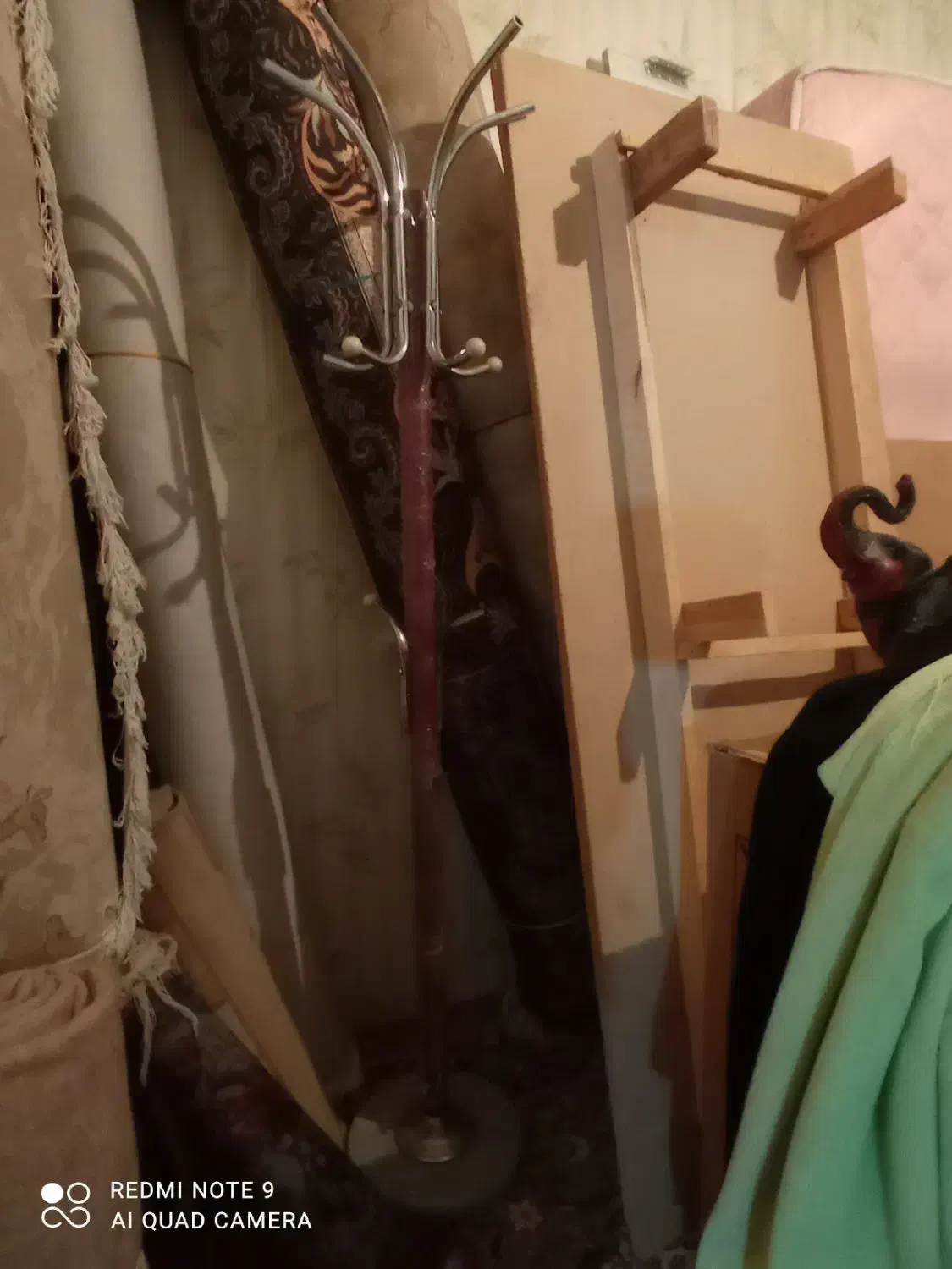 رخت آویز ایستاده|بندرخت و رختآویز|کرمانشاه, |دیوار