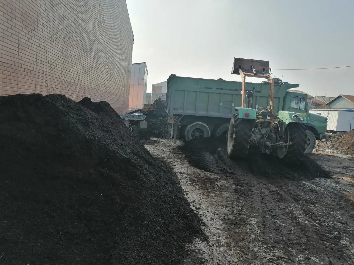 خاک برگ و کودکمپوست|عمدهفروشی|رشت, نظری|دیوار