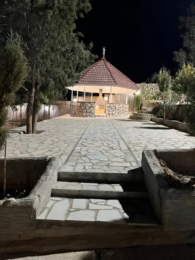 اجاره روزانه باغ ویلا استخرآب گرم شیراز|اجارهٔ کوتاهمدت ویلا و باغ|شیراز, کرونی(خاتونک)|دیوار