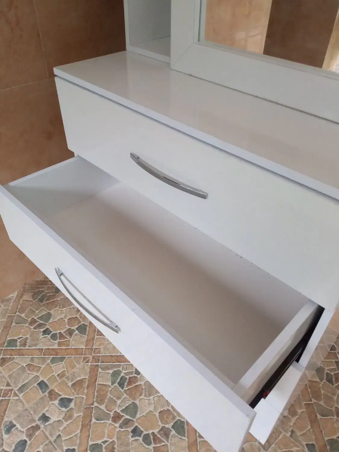 میز آرایش چهار کشو نونو|جاکفشی، کمد، دراور|گلوگاه بابل (گلیا), |دیوار