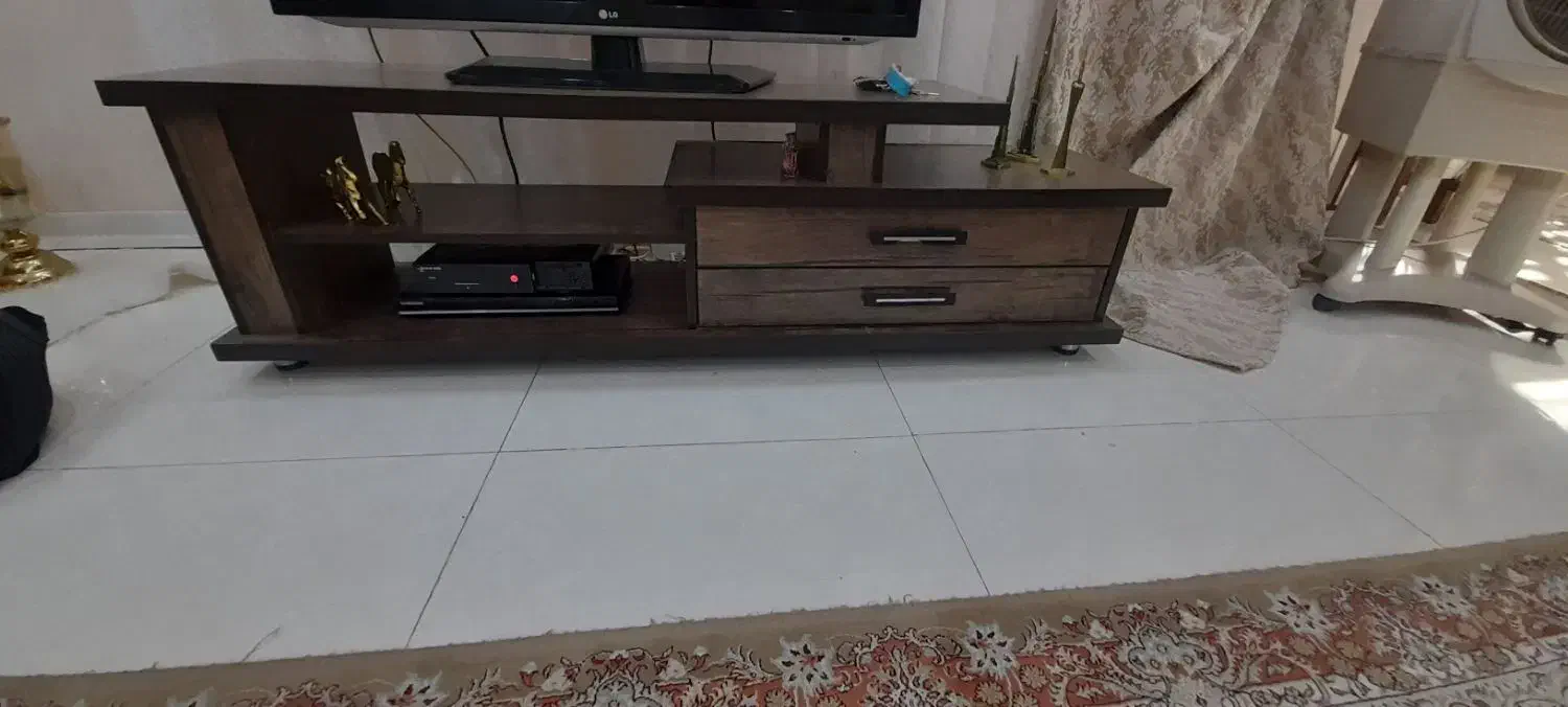 لوازم خانگی.میز تلوزیون|میز تلویزیون|فولادشهر, B4|دیوار