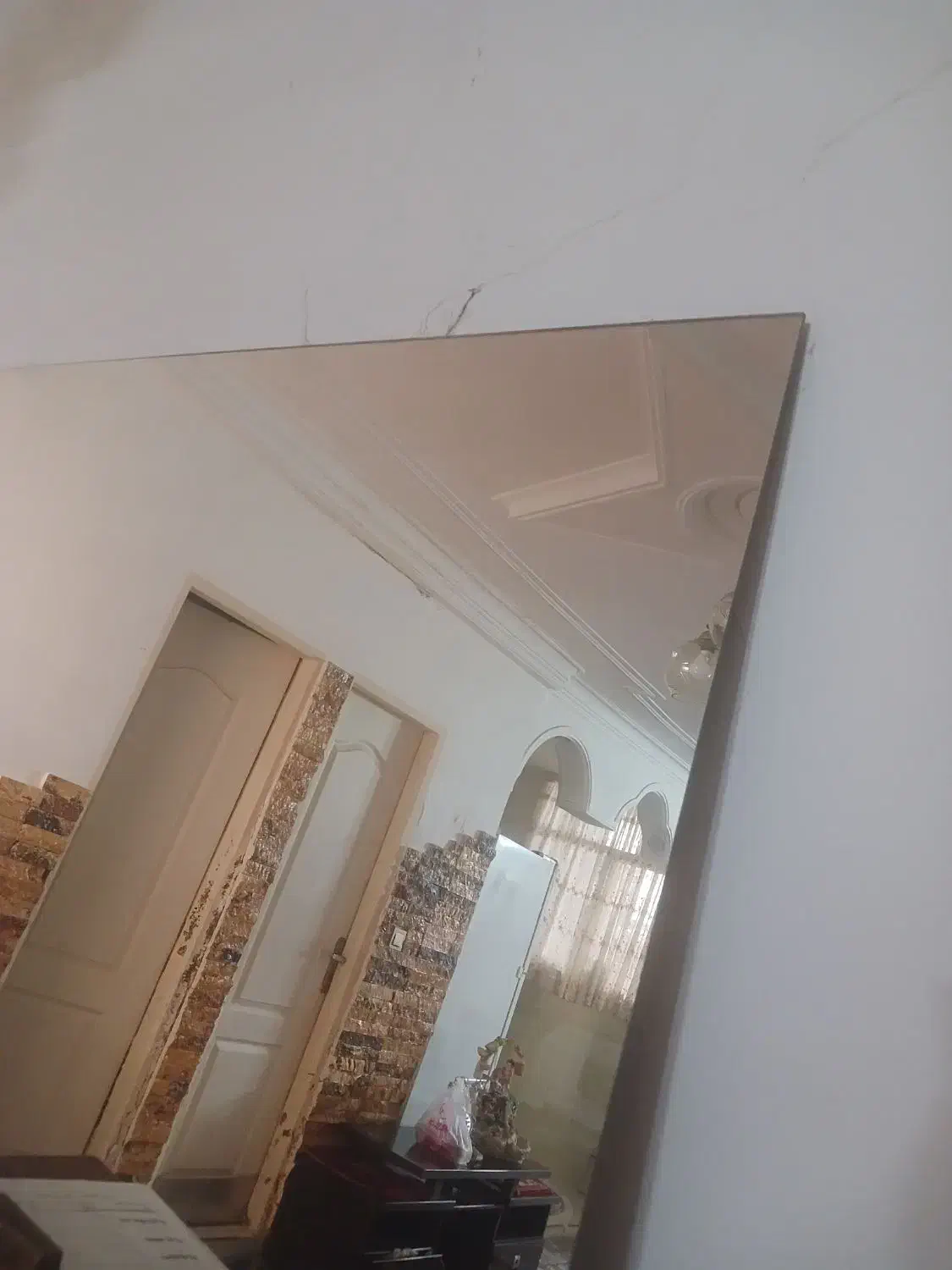 اینه بزرگ|آینه|پیشوا, |دیوار