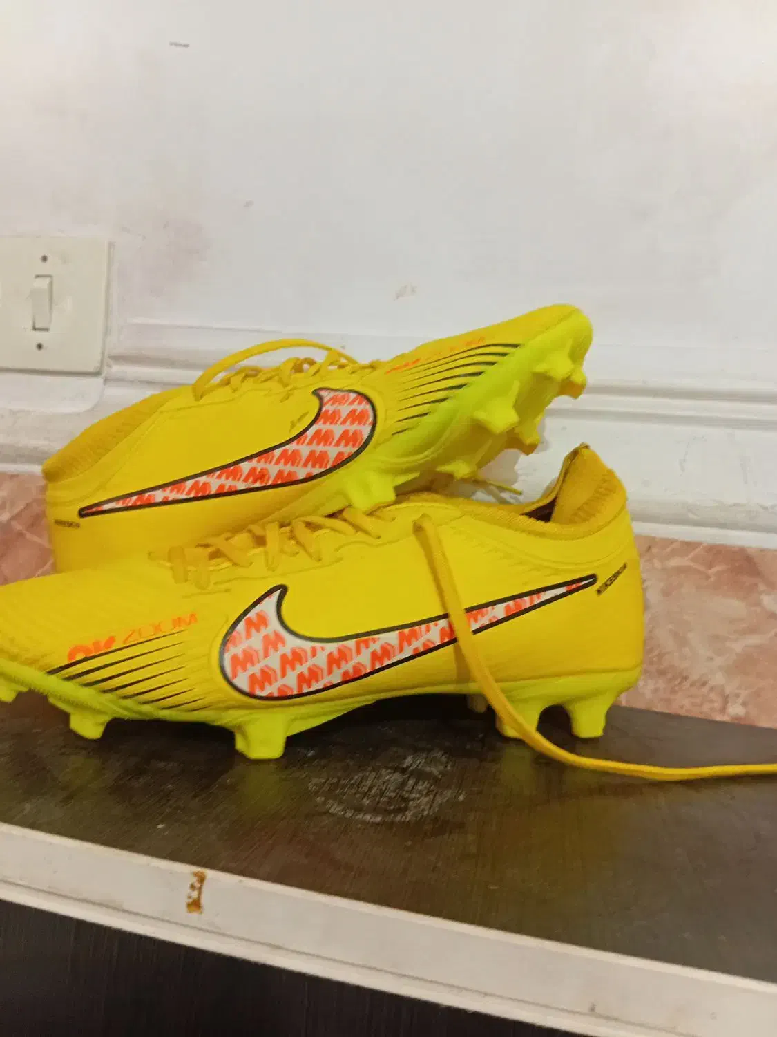 کفش فوتبال ۴۲|کیف، کفش، کمربند|شوشتر, |دیوار