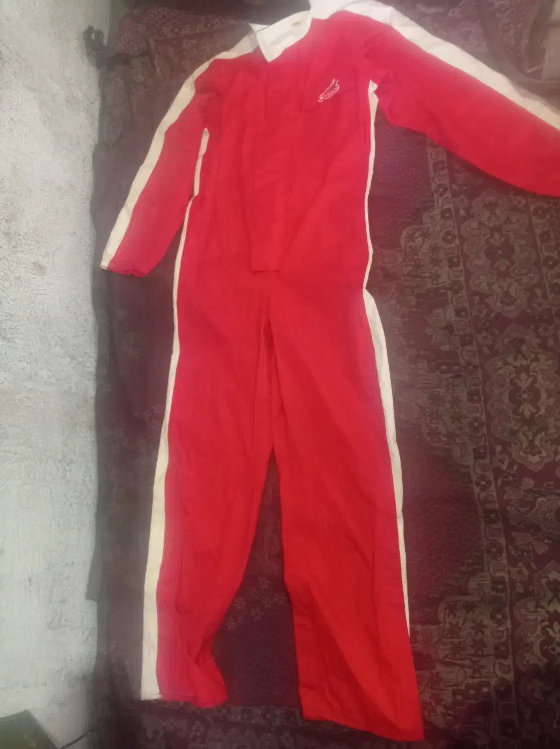 بادگیر یکسره|لباس|سبزوار, مدرس|دیوار