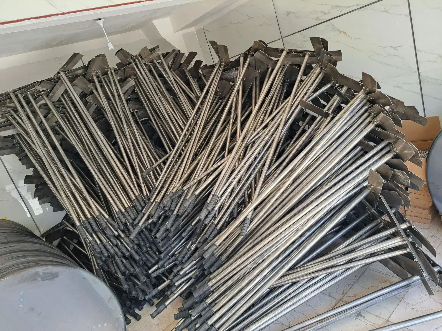 تولید کننده بتن کش و لوله برای صاف کردن بتن|مصالح و تجهیزات ساختمان|کرج, گلشهر|دیوار