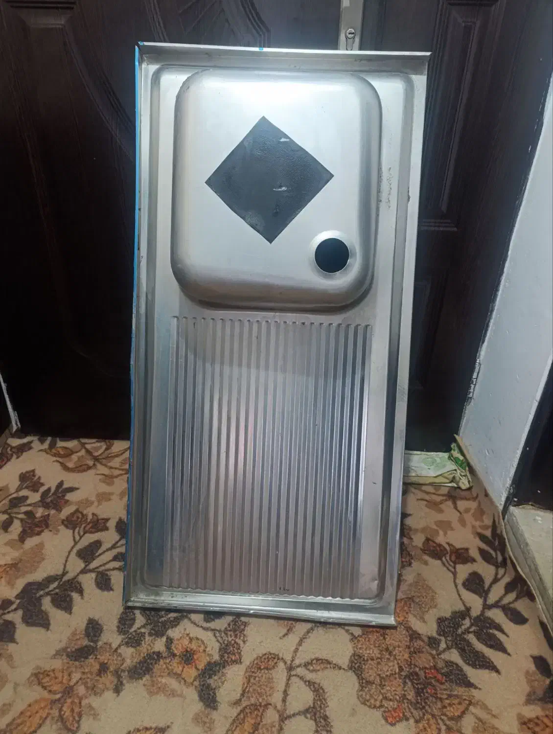 سینگ تک|آبچکان و نظمدهنده ظروف|گلبهار, شهر جدید گلبهار|دیوار