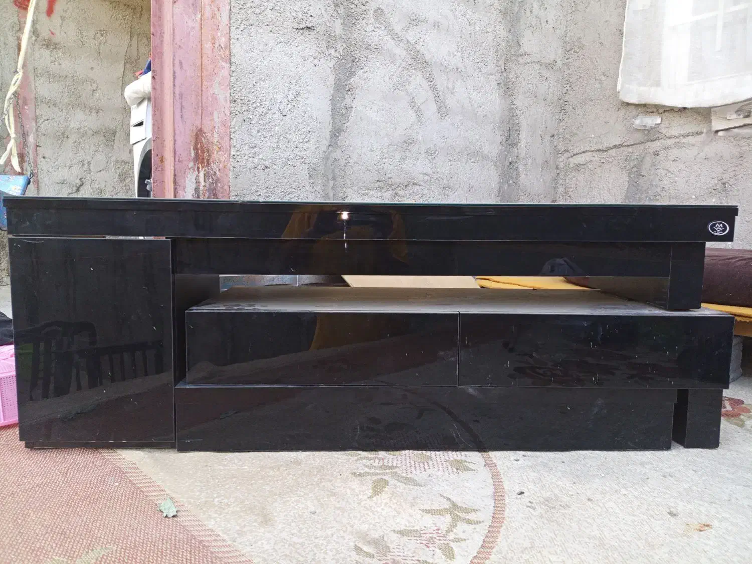 میز تلویزیون گلس مشکی تمیز|میز تلویزیون|بومهن, |دیوار