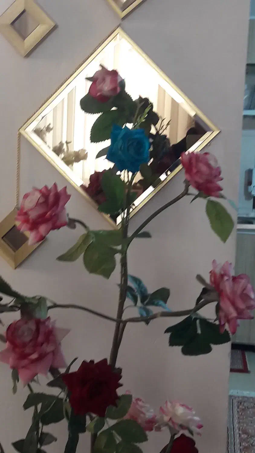 چند شاخه برزگ گل روز به فروش میرسد|گل مصنوعی|میانه, |دیوار