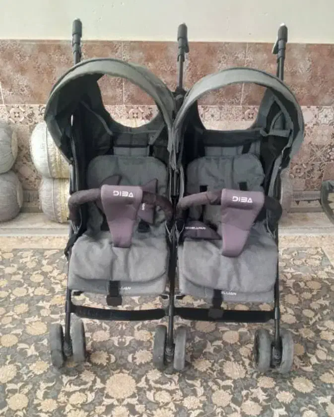 فروش فوری کالسکه دوقلو|کالسکه و لوازم جانبی|فیروزآباد (فارس), |دیوار