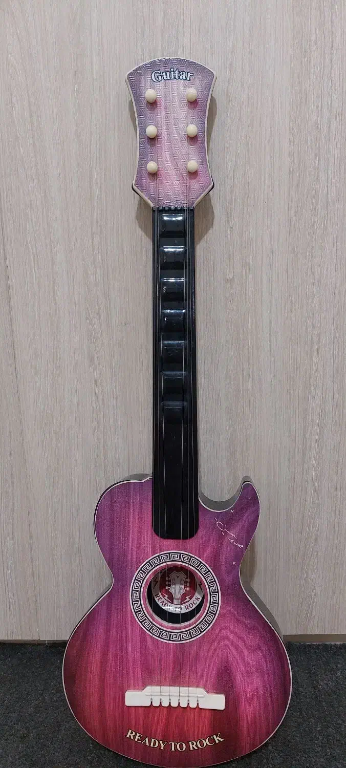 گیتار اسباب بازی|اسباببازی|کرج, ساسانی (قلمستان)|دیوار