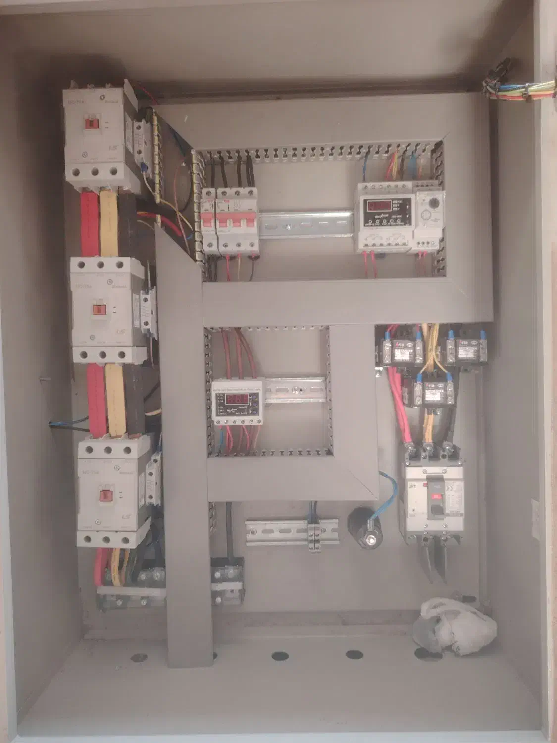 تابلو برق|ماشینآلات صنعتی|بوکان, |دیوار