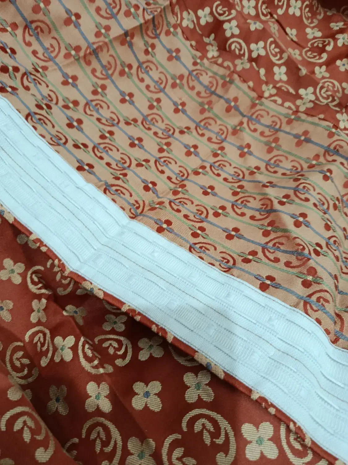 پرده|پرده، رانر، رومیزی|هشتگرد, مدرس|دیوار