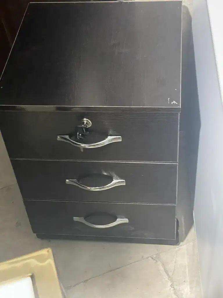 حراج مبلهای اداری لاکچری بدلیل تغییر کاربری|مبلمان اداری|چابهار, |دیوار