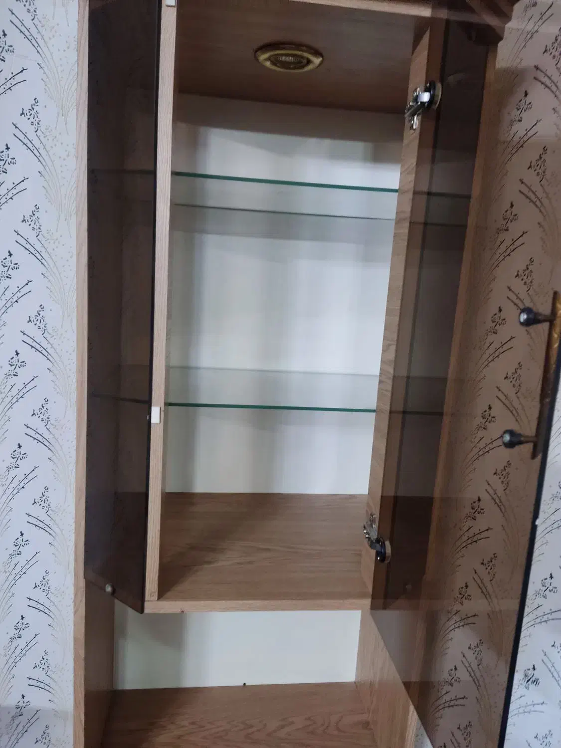 ویترین جمع و جور|بوفه، ویترین، کنسول|مشهد, دوست آباد|دیوار