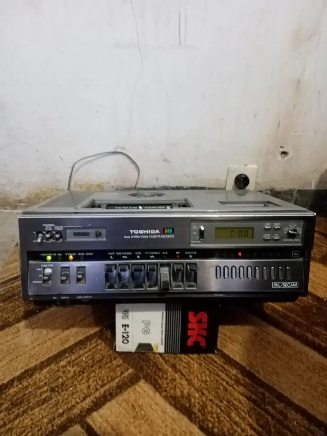 ویدئو قدیمی توشیبا خیلی سنگین وزن اصل ژاپن|پخشکننده DVD و ویدیو|کرمان, |دیوار