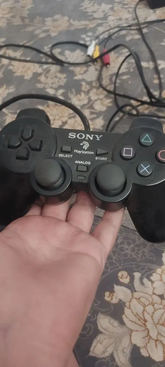 ps2 سالم سالم به همراه دسته و سیم ها|کنسول، بازی ویدئویی و آنلاین|تهران, کوثر|دیوار