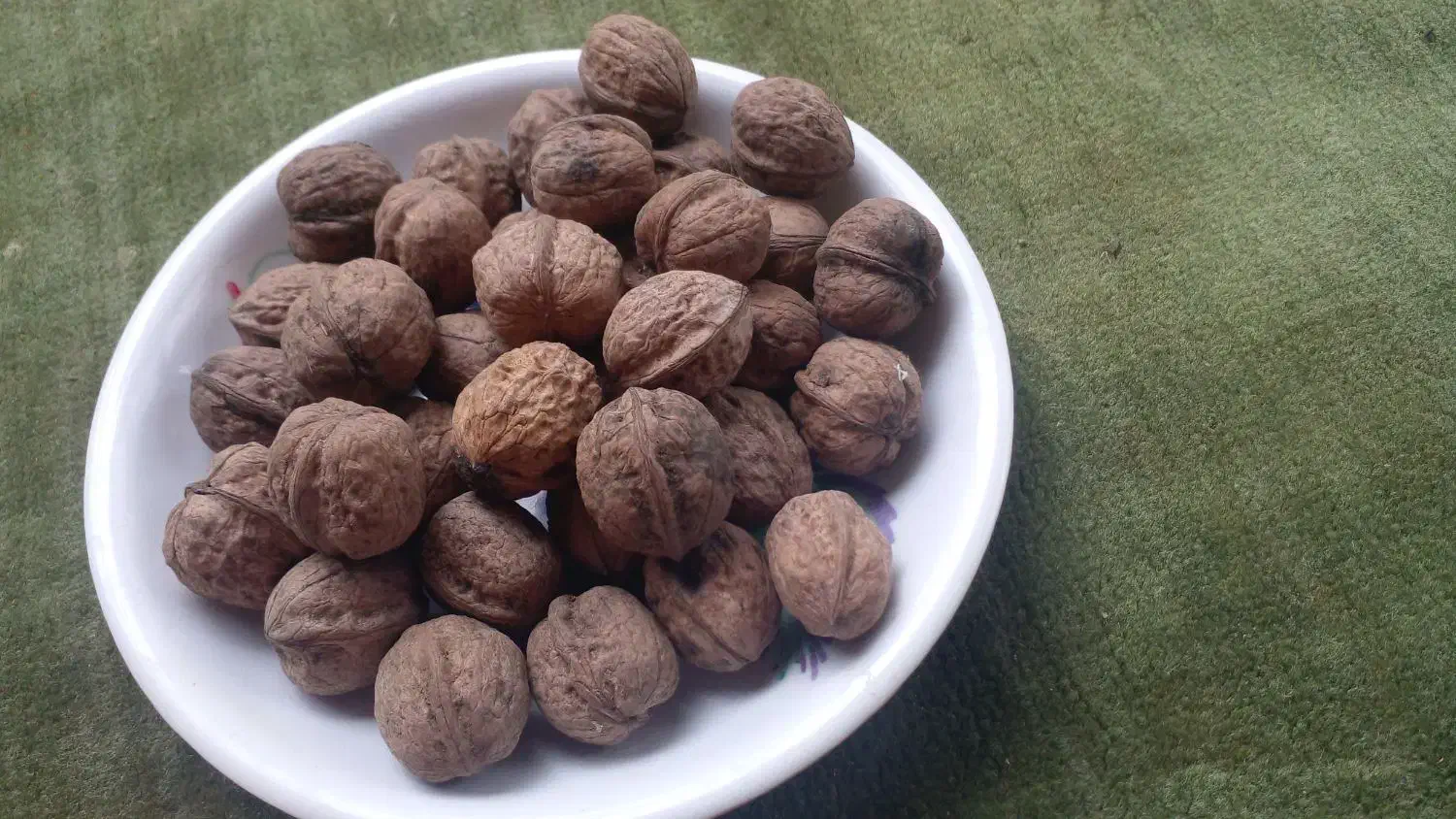 گردو کیلویی ۳۰۰ هزار تومان|خوردنی و آشامیدنی|اطاقور, |دیوار