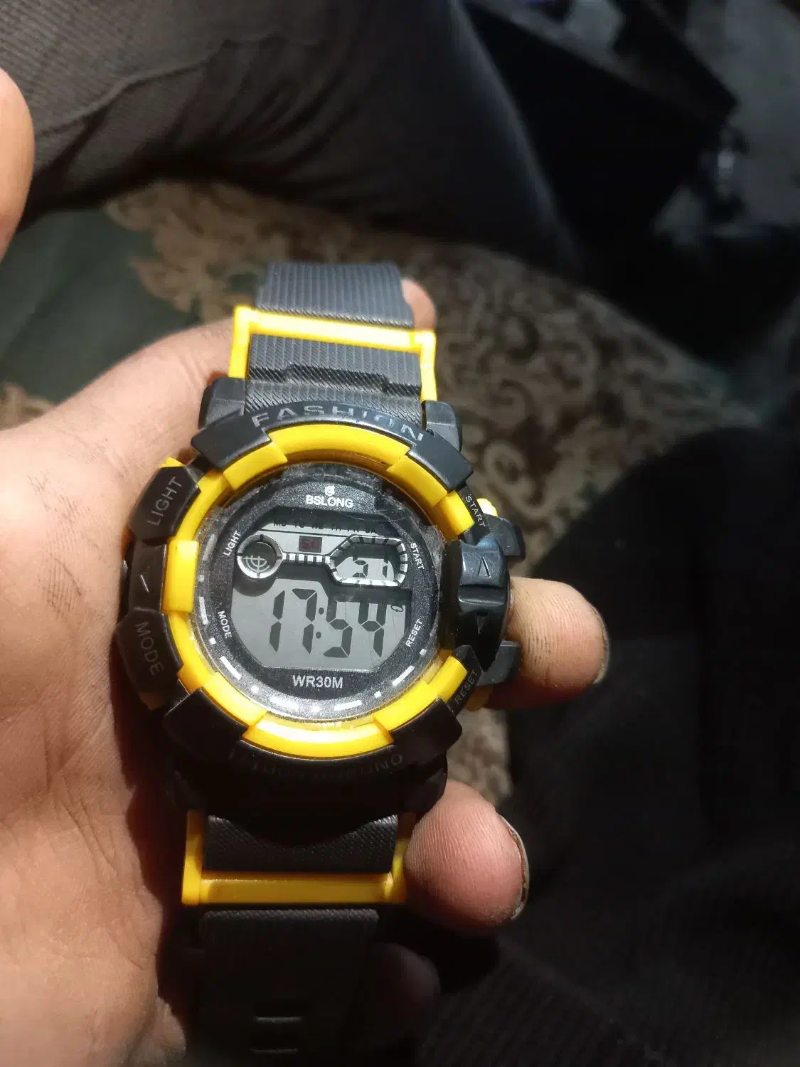 ساعت مچی|ساعت|مشهد, طبرسی شمالی|دیوار