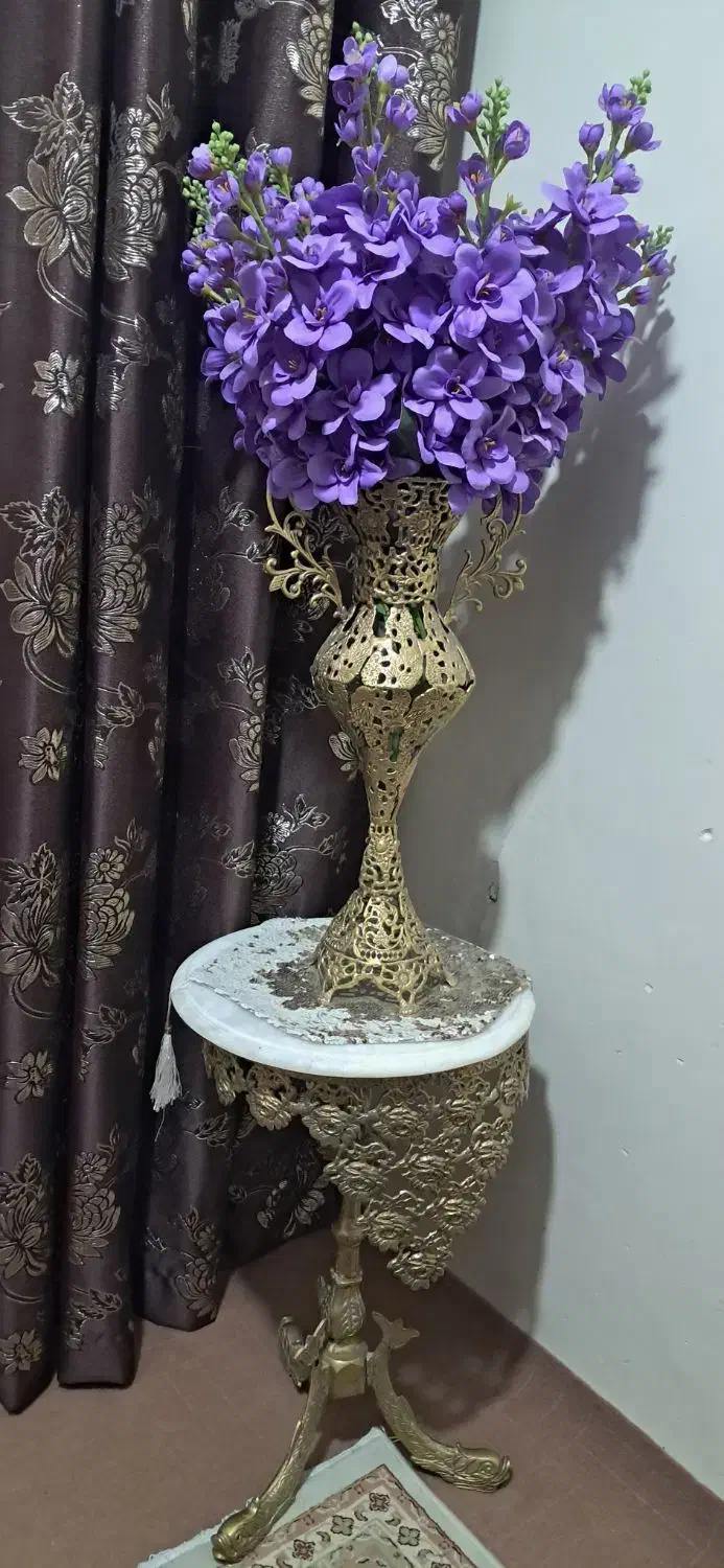 گلدون ‌و گل میز|گل مصنوعی|تهران, کیانشهر|دیوار