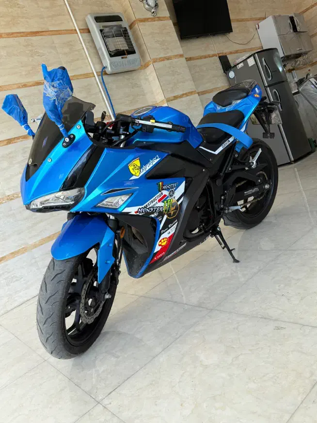 موتور اسپرت R3 مدل ۲۰۱۷ درحد شرایط و معاوضه|موتورسیکلت|کاشان, درب اصفهان|دیوار