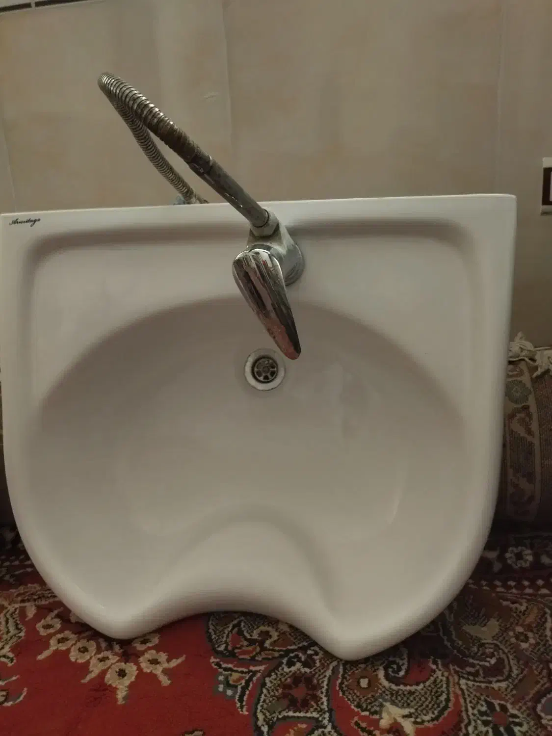 روشویی با پایه با قیمت مناسب بفروش می‌رسد|مصالح و تجهیزات ساختمان|ابهر, |دیوار