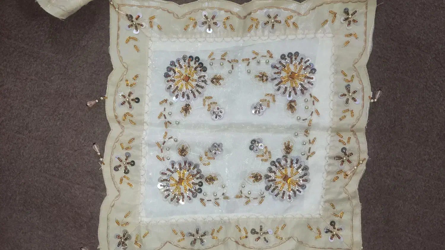 رومیزی،روعسلی|پرده، رانر، رومیزی|قم, نیروگاه|دیوار
