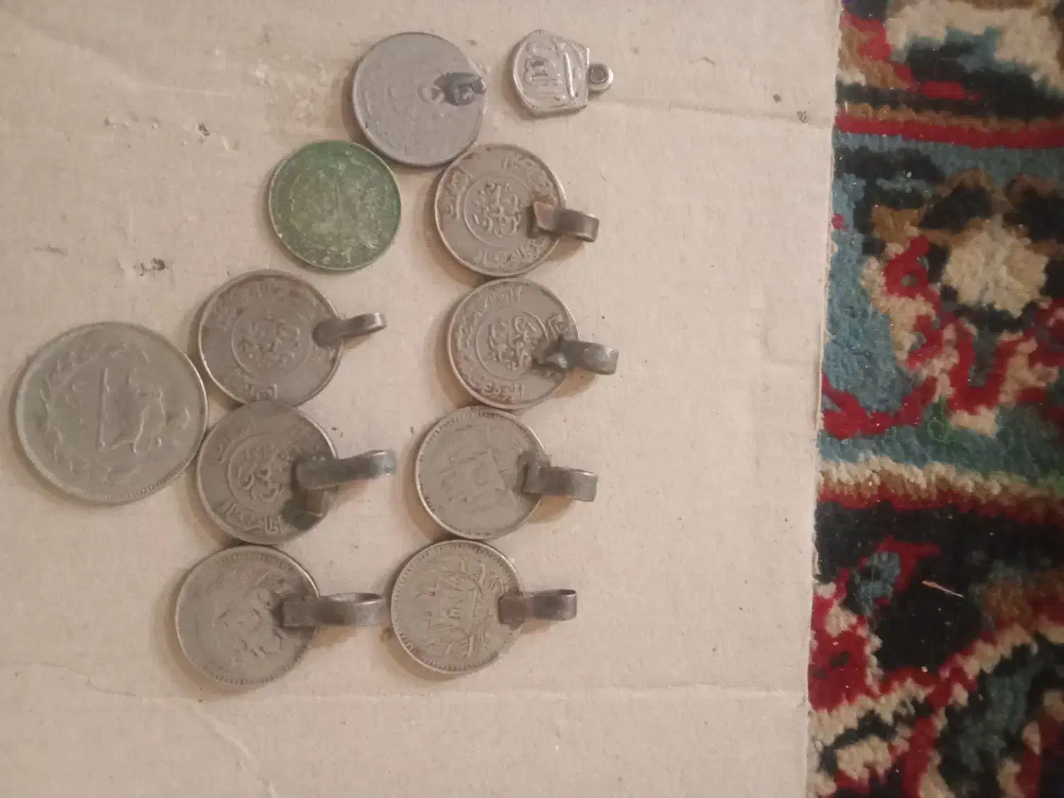 تعدادی سکه قدیمی|کلکسیون سکه، تمبر، اسکناس|پیشوا, |دیوار