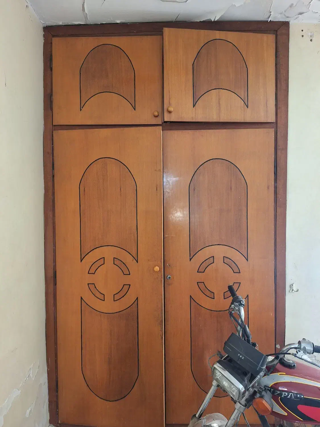 کمددیواری  سالم|جاکفشی، کمد، دراور|بندر امام خمینی, |دیوار