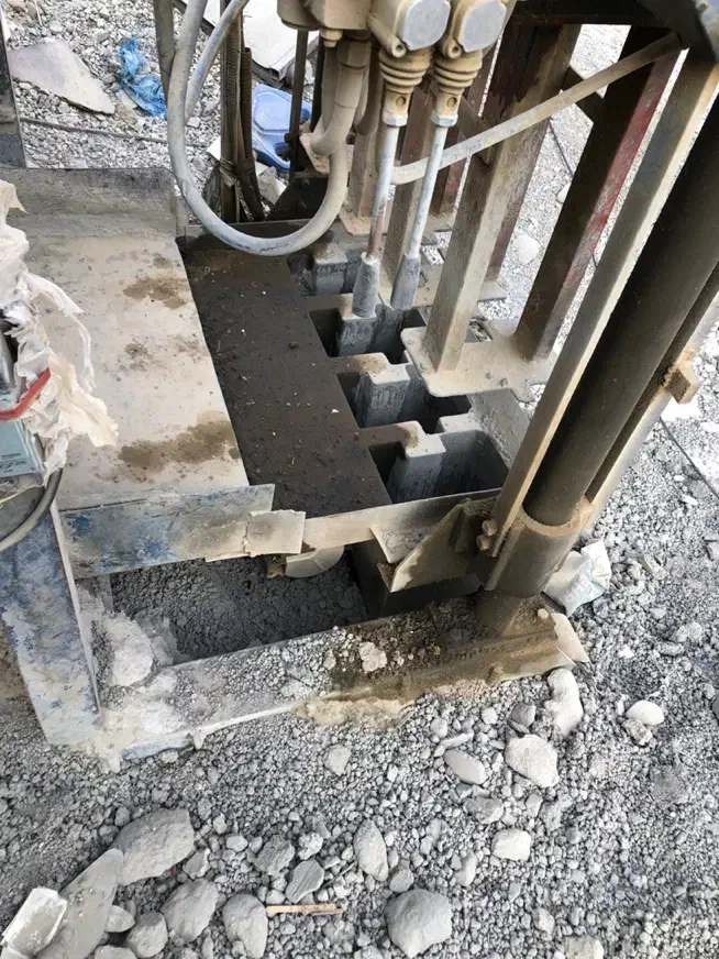 دستگاه بلوک زنی|ماشین‌آلات صنعتی|پردیس, فاز ۱۱|دیوار