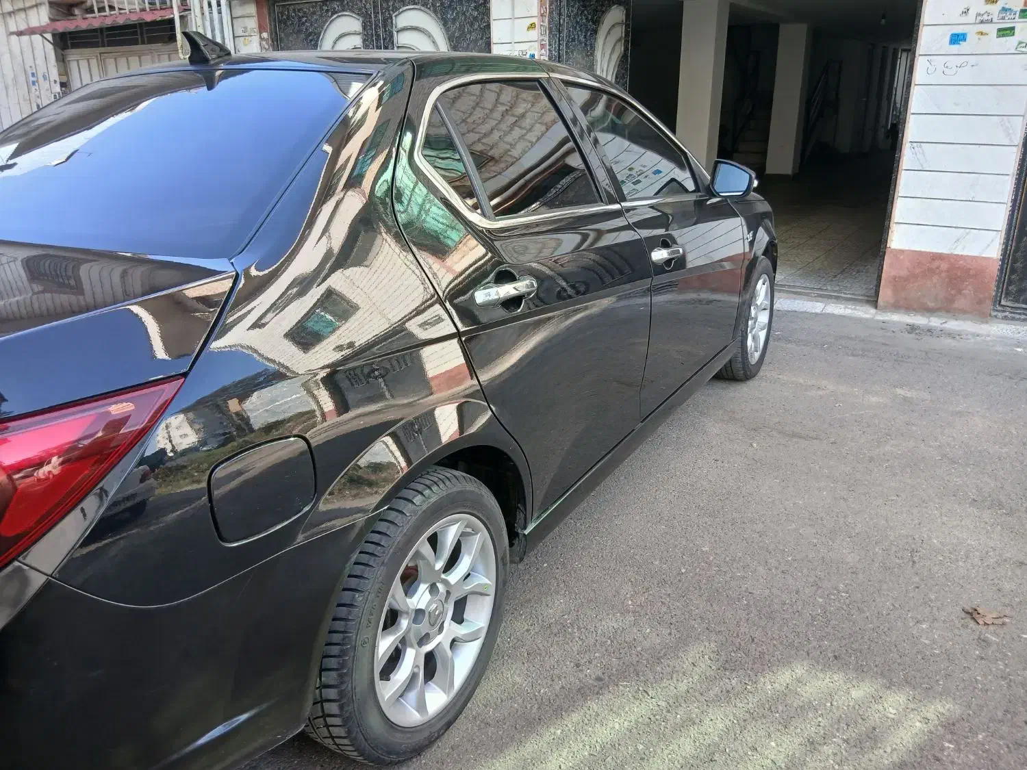 دنا پلاس اتومات 1401|خودرو سواری و وانت|لنگرود, |دیوار