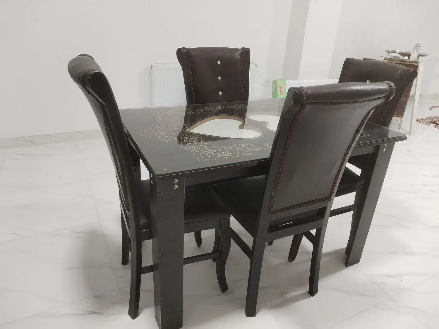 میز و صندلی آشپزخانه|میز و صندلی غذاخوری|جوانرود, |دیوار