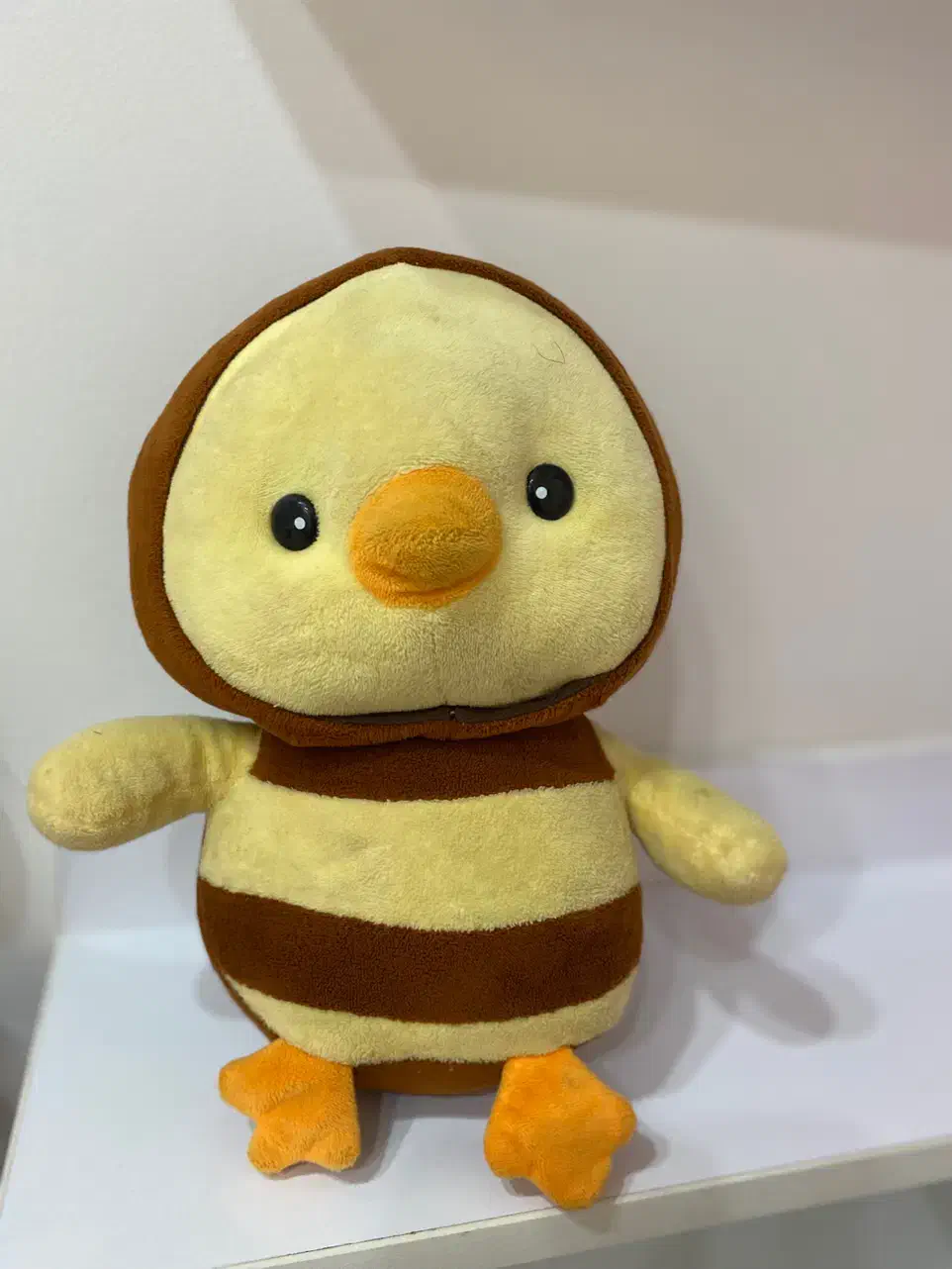 تعدادی عروسک|اسباب‌بازی بچه|ساری, |دیوار