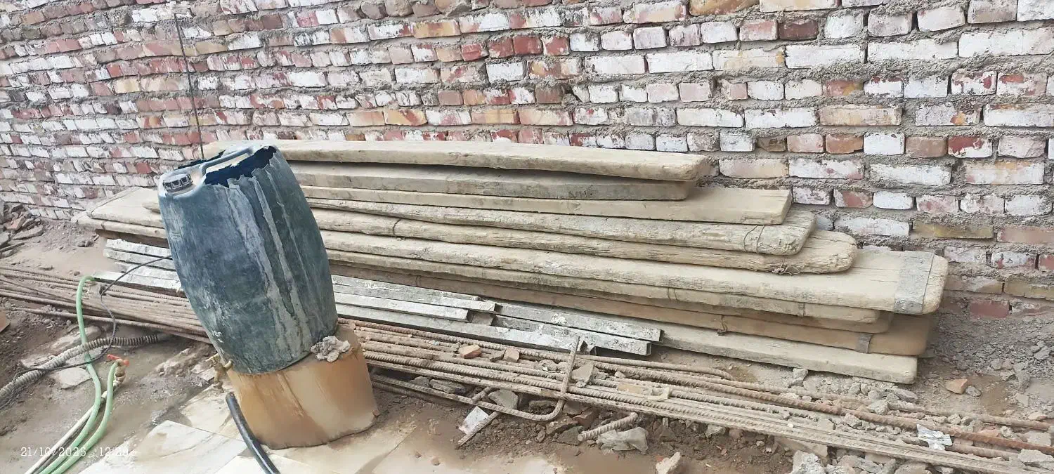 میلگرد18 وتخته بنایی وشمشه ودرب سرویس|مصالح و تجهیزات ساختمان|زاهدان, |دیوار